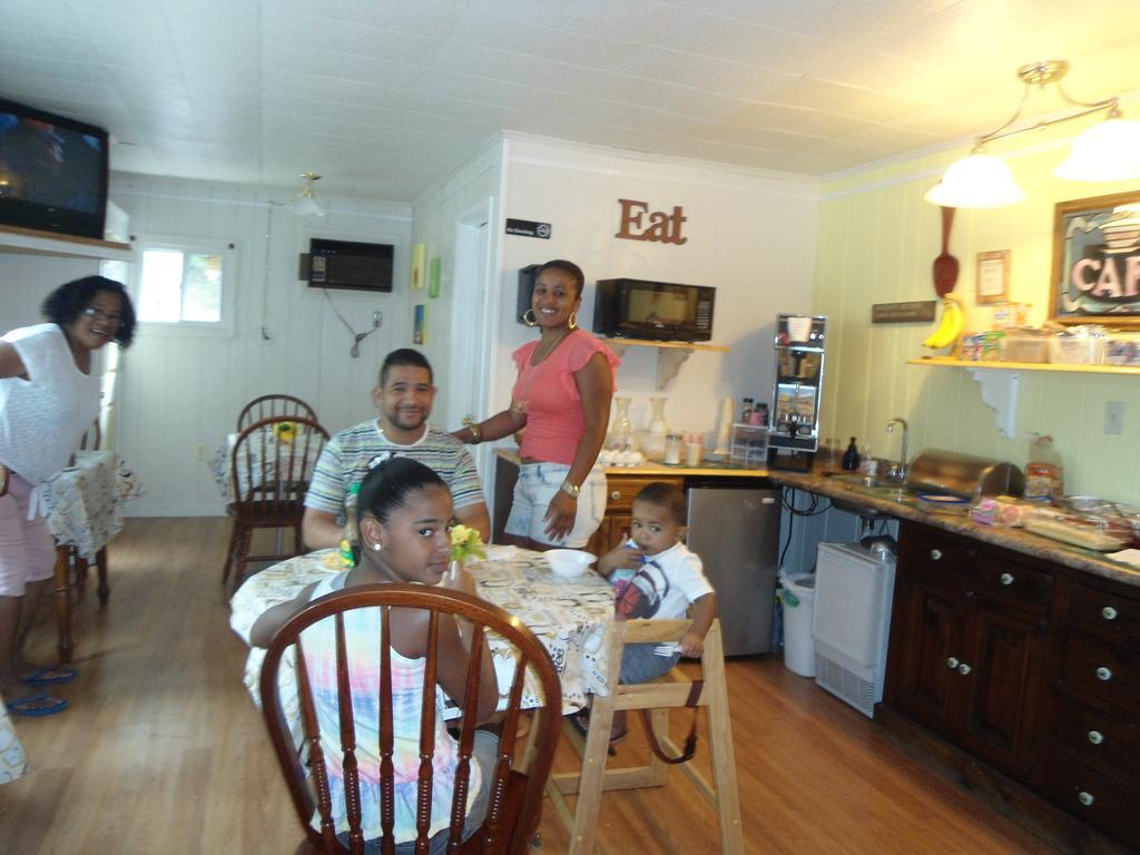 Flower Field Inn And Cottages Stroudsburg Extérieur photo
