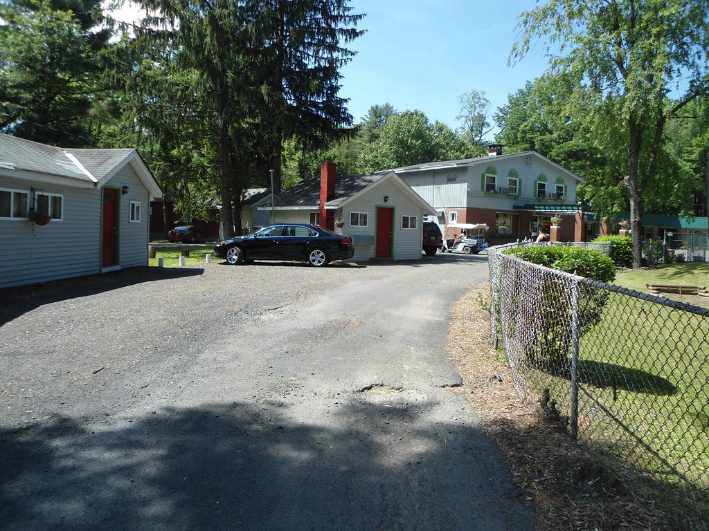 Flower Field Inn And Cottages Stroudsburg Extérieur photo