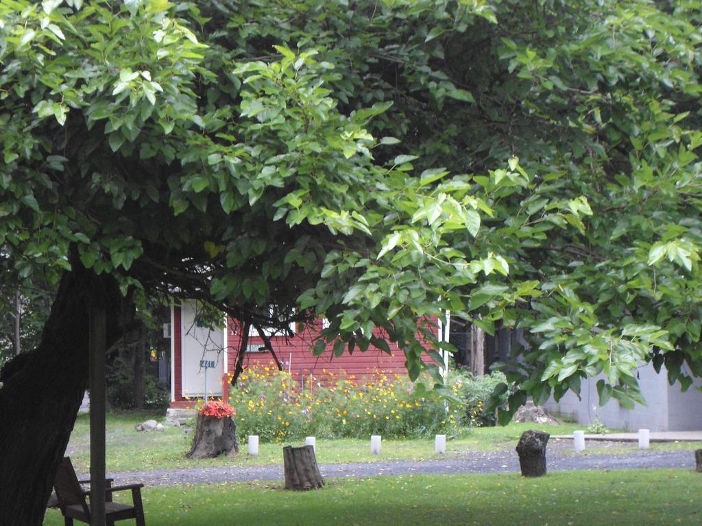 Flower Field Inn And Cottages Stroudsburg Extérieur photo